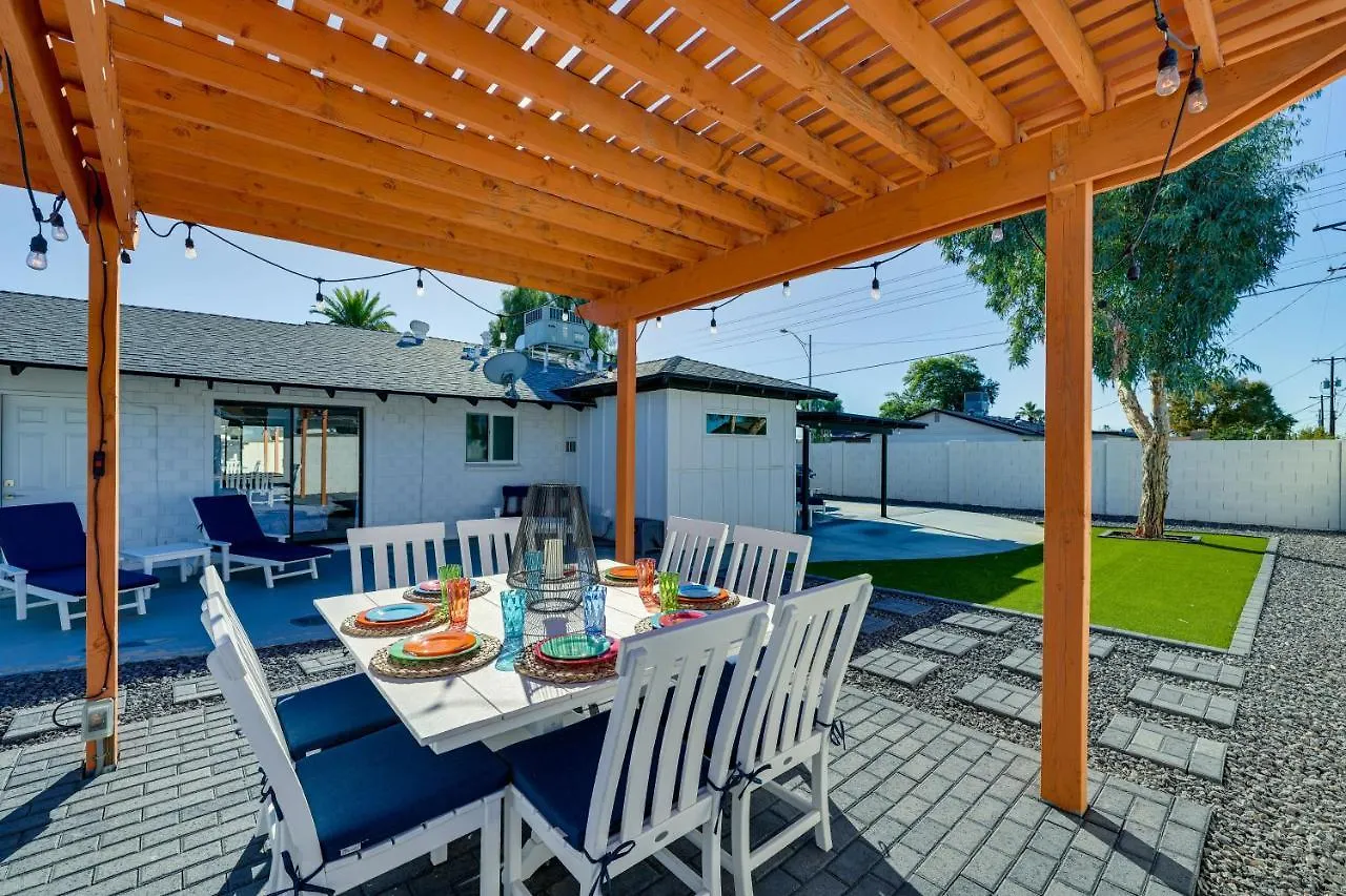 Modern Scottsdale Home 2 Mi To Old Town! Semesterbostad
